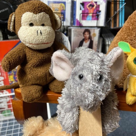 Other - Lot of assorted plush/stuffed animals (8) - (vintage and in great condition)